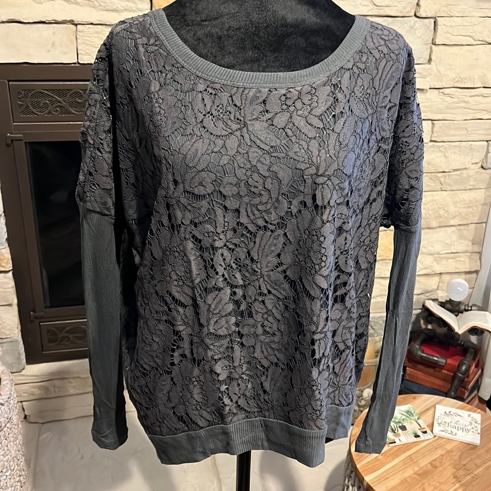 Chaser Laced Top NWT